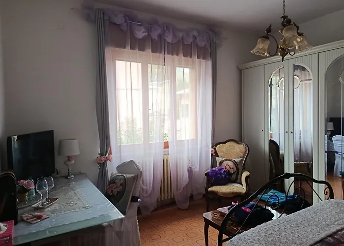 Rosa Pensión Acqualagna